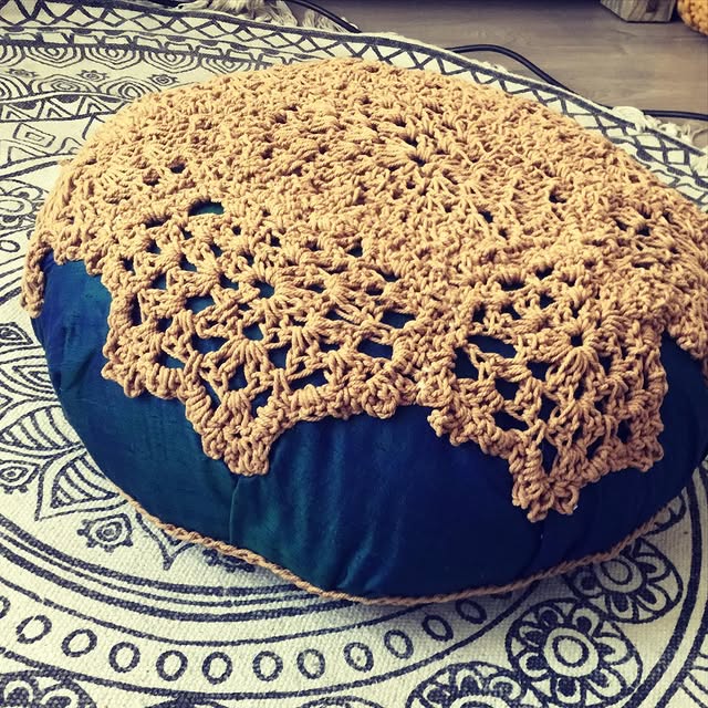 Pouf coussin jute crochet