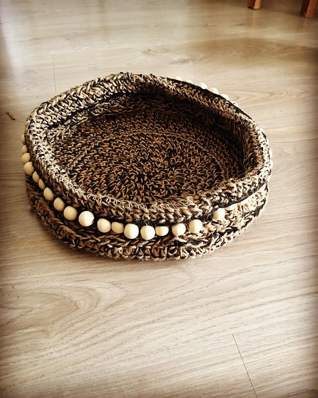 Corbeille jute perles bois